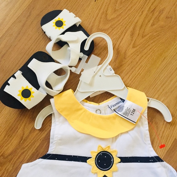 🌟Host Pick 🌟Vitamins Infant Girl three piece outfit - Picture 2 of 5